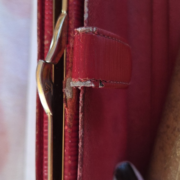 Louis Vuitton Epi Leather Wallet - Picture 6 of 6
